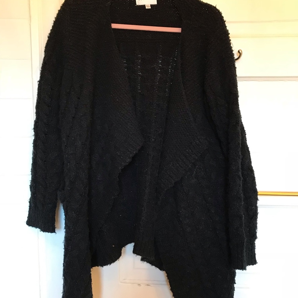 Black Cozy Cardigan